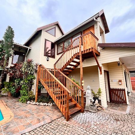 The Wood House Hotel เอมแพนจีนิ ภายนอก รูปภาพ