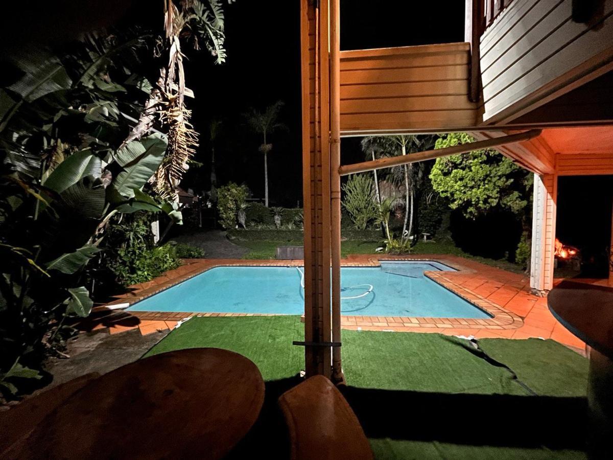 The Wood House Hotel เอมแพนจีนิ ภายนอก รูปภาพ