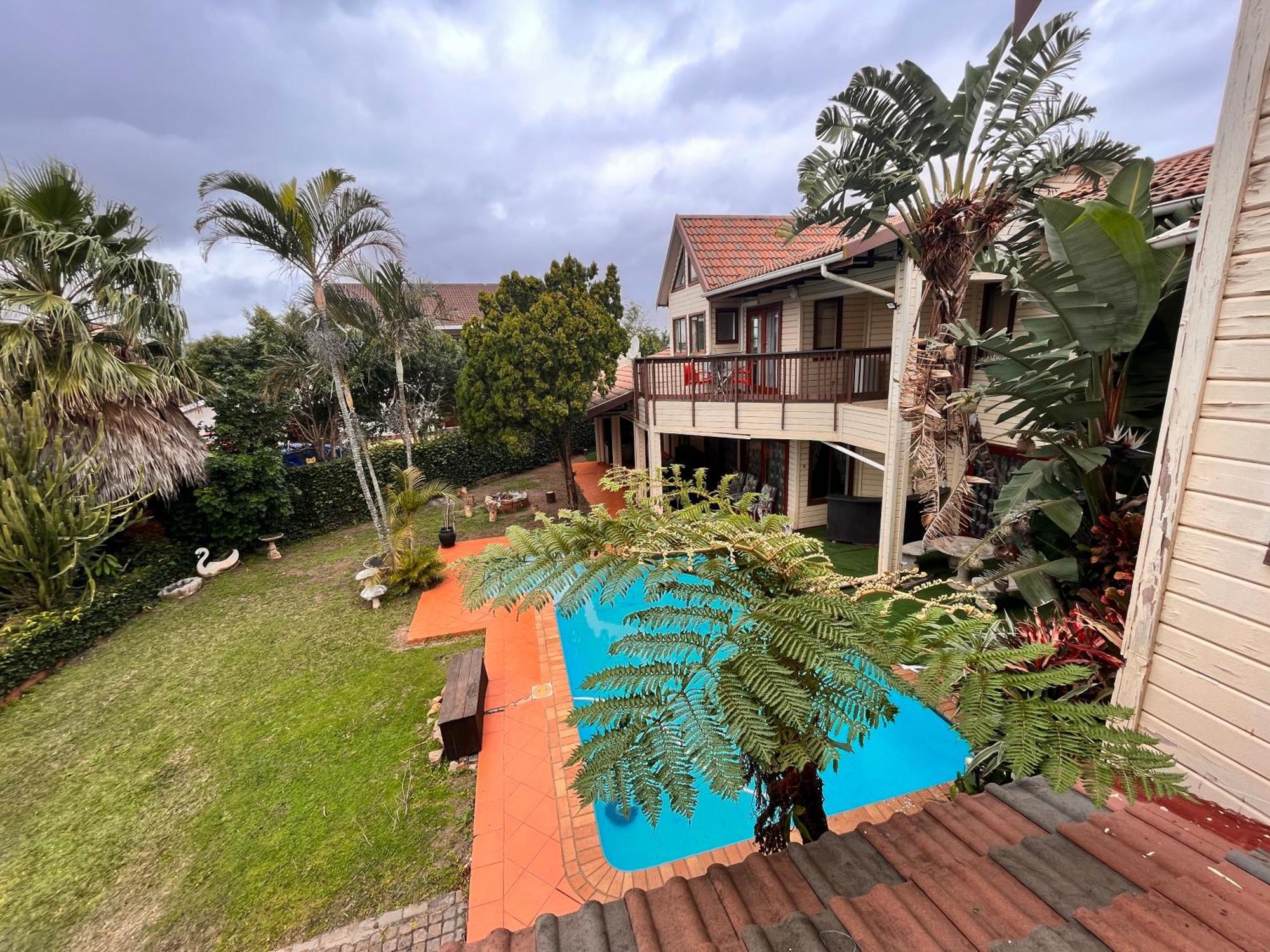 The Wood House Hotel เอมแพนจีนิ ภายนอก รูปภาพ