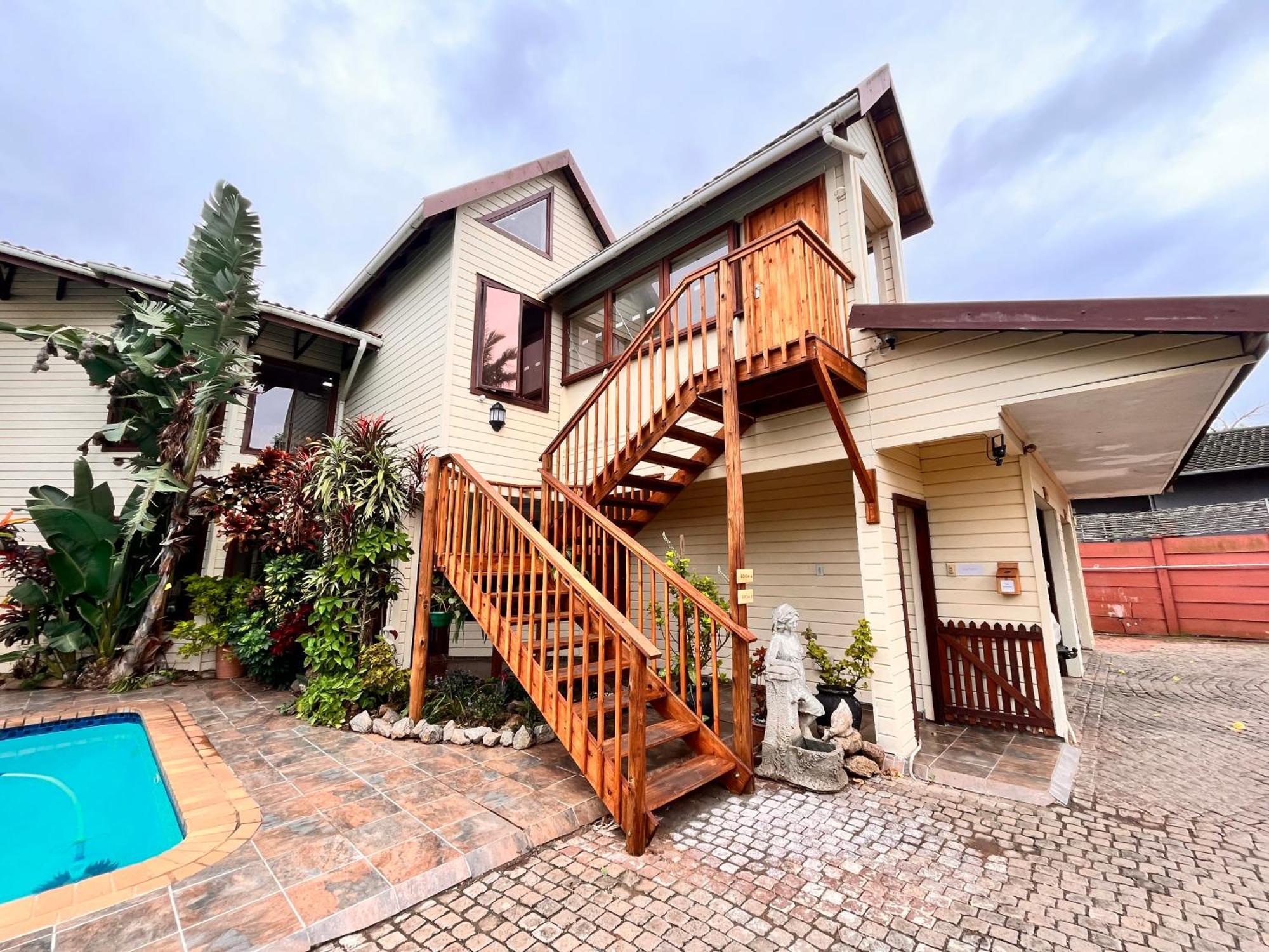 The Wood House Hotel เอมแพนจีนิ ภายนอก รูปภาพ