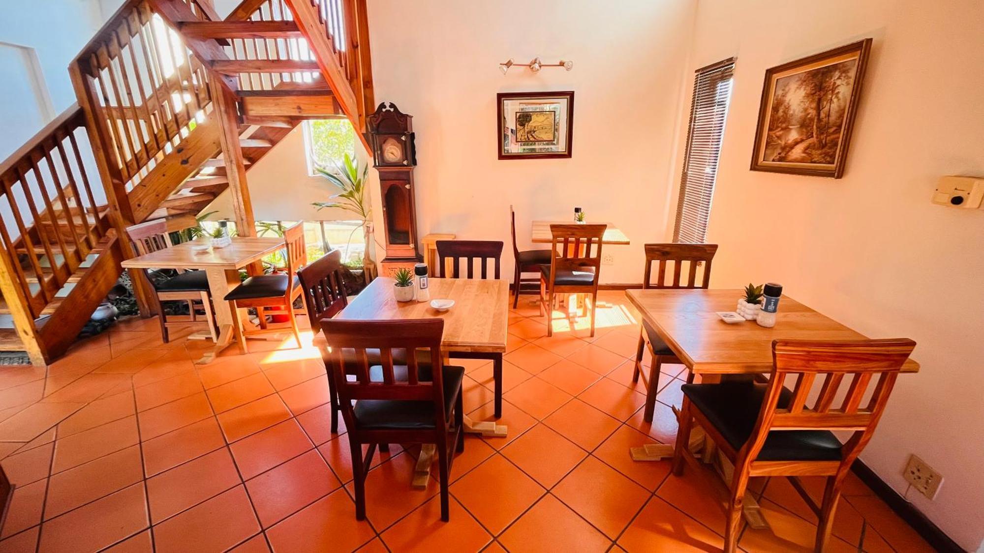 The Wood House Hotel เอมแพนจีนิ ภายนอก รูปภาพ
