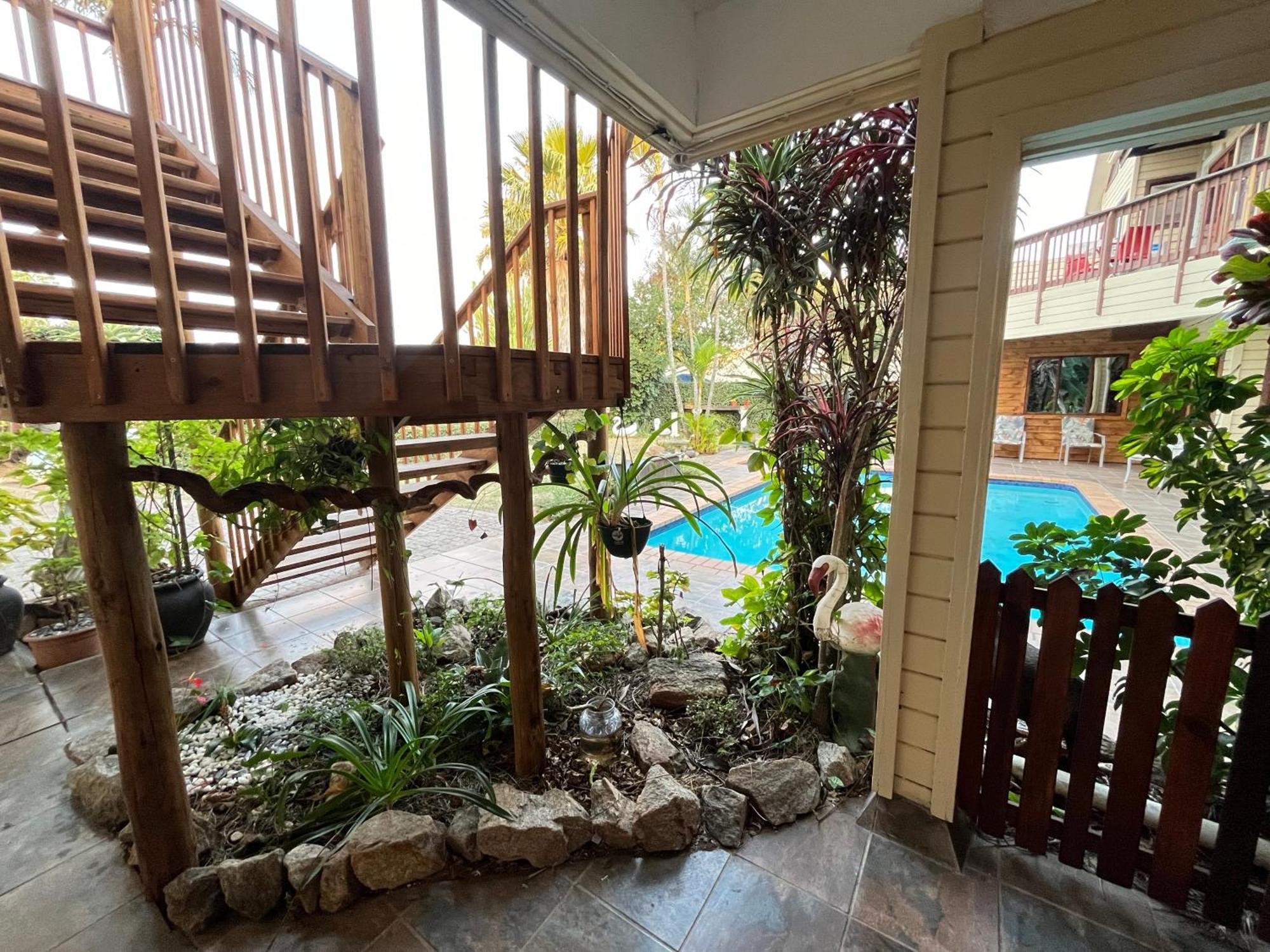 The Wood House Hotel เอมแพนจีนิ ภายนอก รูปภาพ